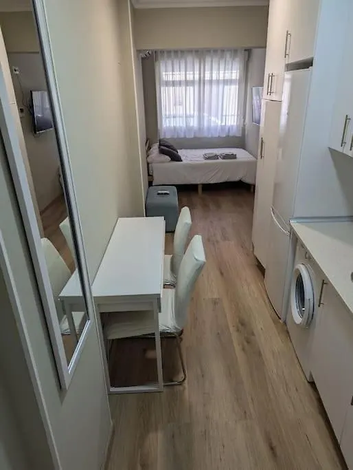Andres Tamayo Calle, Apartamento En Av America Y Diego De Leon Apartment Madrid